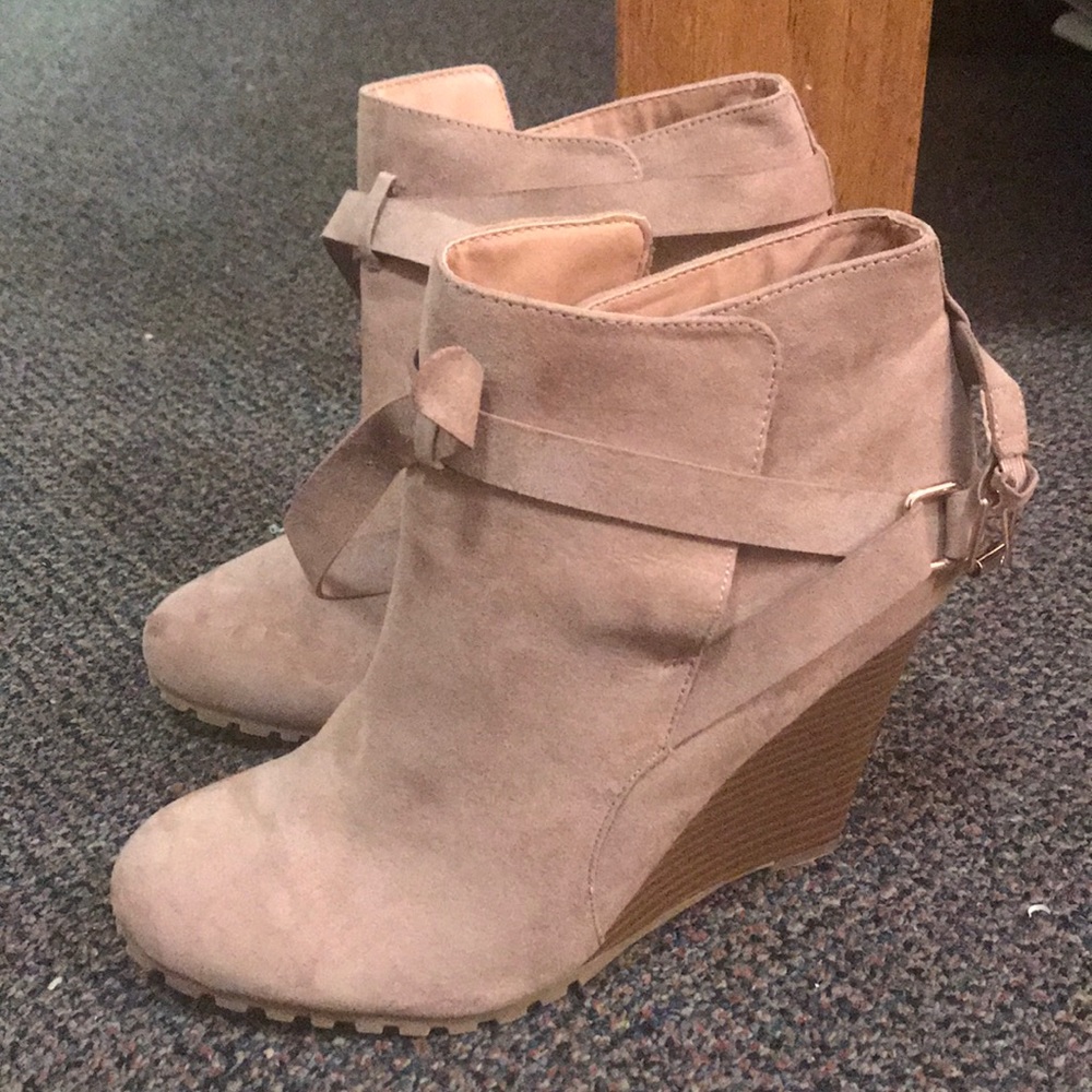 Blush booties